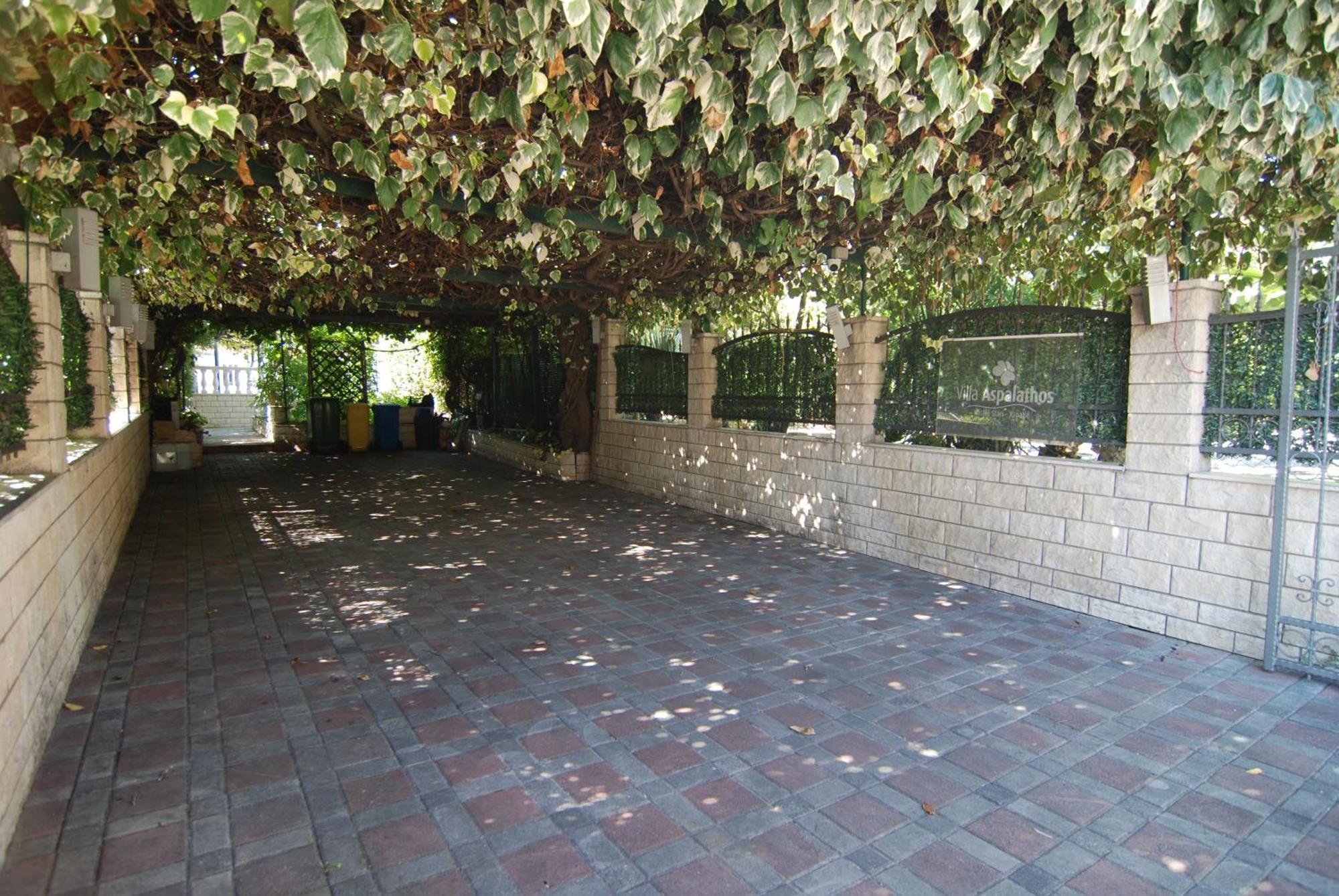Villa Aspalathos Kaštela Buitenkant foto